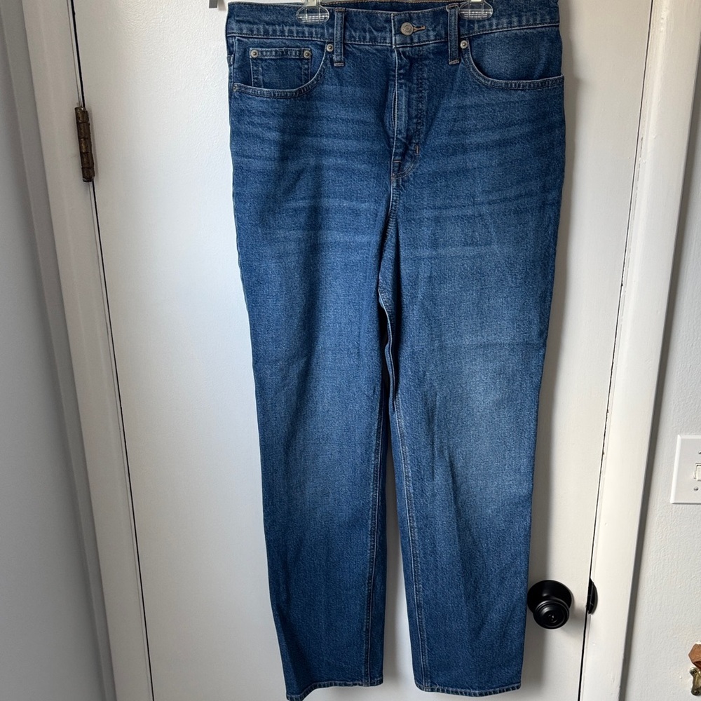 Classic J Crew Women’s Blue Straight-Leg Jeans